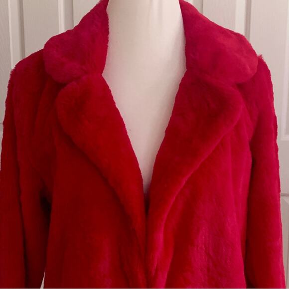 Melissa Paige Coat Faux Fur Red Soft Warm Holiday Teddy Jacket Size Small - Picture 3 of 12
